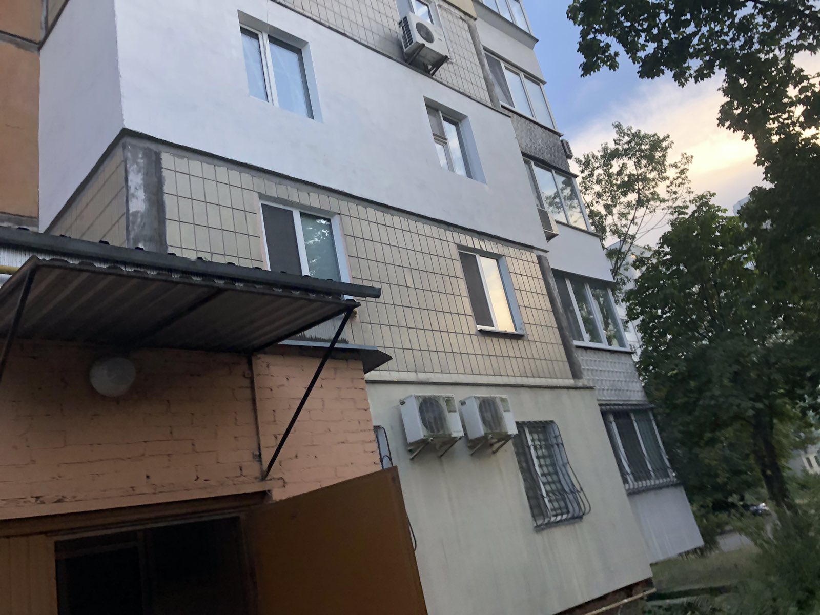 Крепление пенопласта к стене